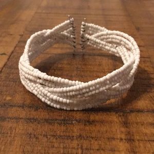 ⭐️ MOVING SALE ⭐️ White Beaded Bangle